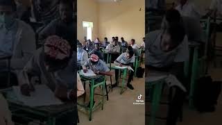 خطيير من داخل غرفة امتحانات الشهادة السودانية