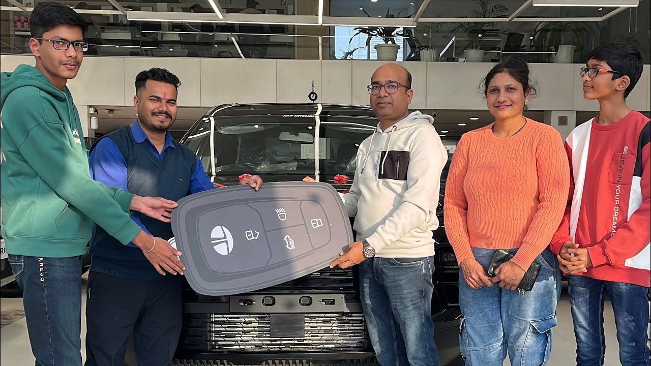 Новый Tata Safari Pure X Dk Black после рестайлинга: обзор, видеоблог #tatasafari #trending #vira...