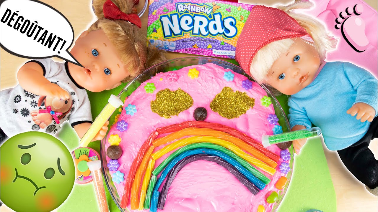 🌈 NOA Y NOÉ préparent un gâteau géant de SLME 🎁 On met des milliers de petits jouets à l’intérieur