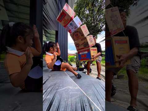 PRANK kardus ambruk lucu ngakak #kreatif #prank #mainan #lucu #cardboard