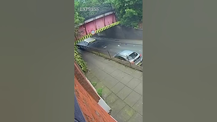 Terrifying moment double-decker bus smashes into bridge with 3 seriously injured