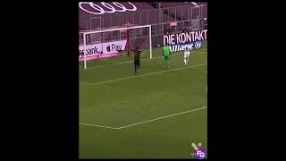 Lewandowski Wanted Reward 1,000,000,000