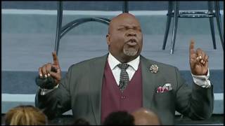 Barbara Mitchell singing at the Potter's House in Dallas
