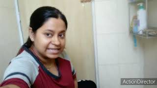 Giving bath to your baby using bath seat (luvlap)