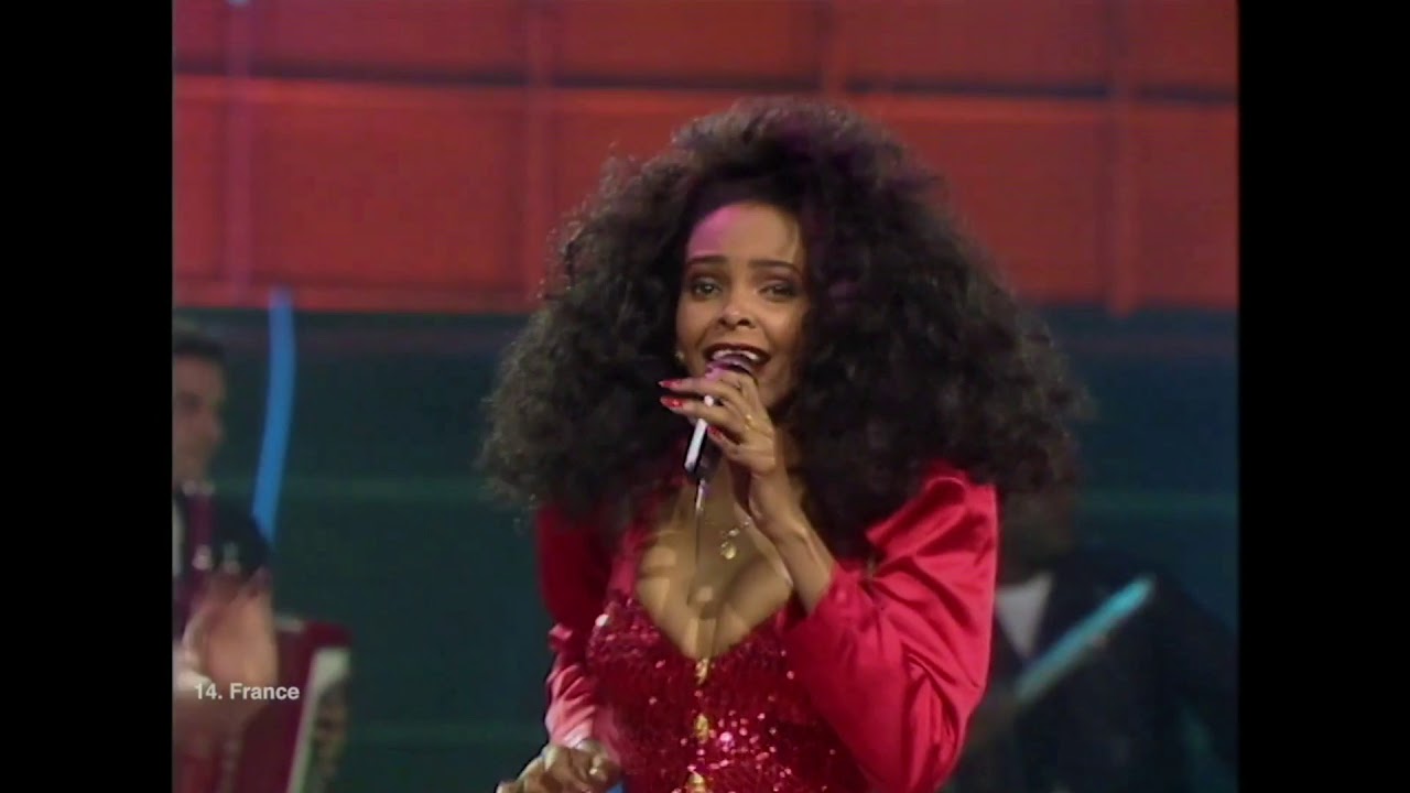 France 🇨🇵 Eurovision 1990 Joëlle Ursull White and black blues