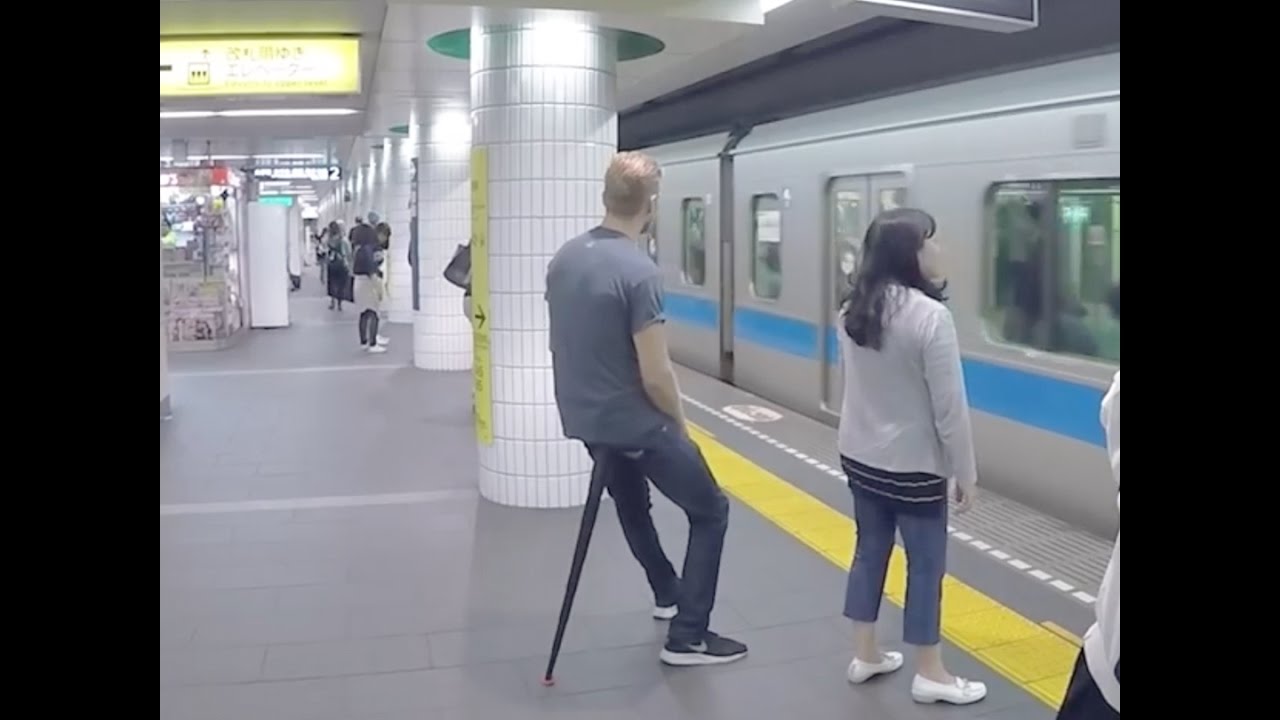 this portable chair fits in your pocket