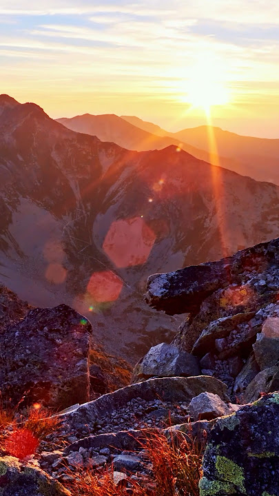 Most Inspirational Music: Epic Emotional - by AShamaluevMusic