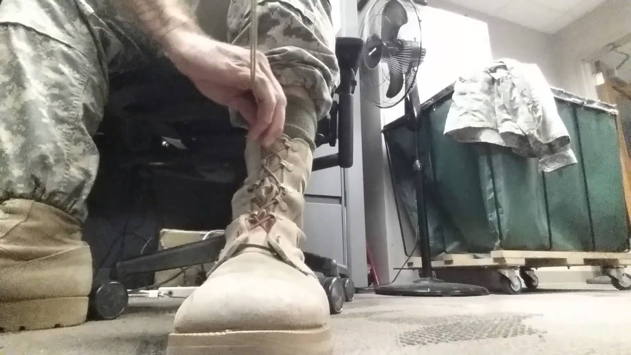 How to tie boots easily