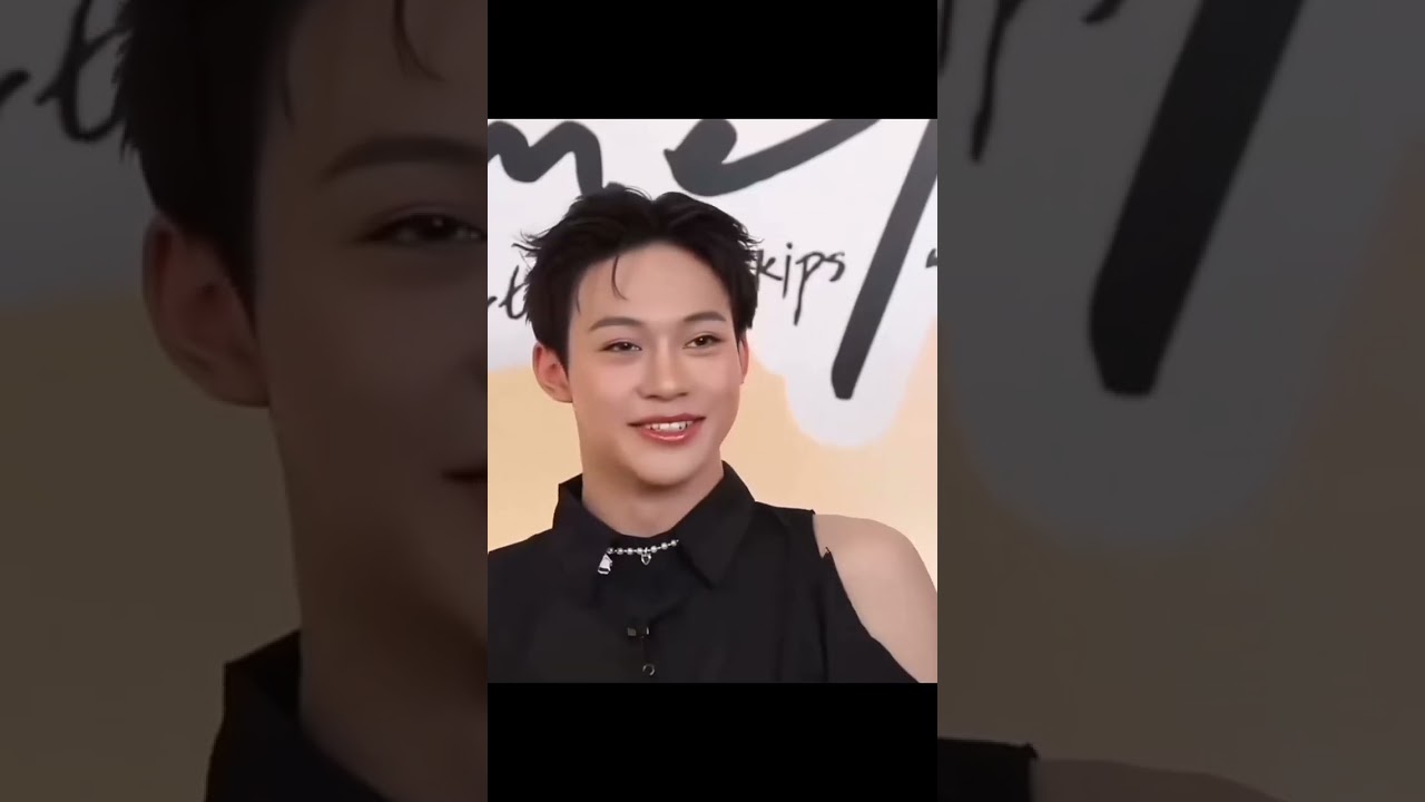 LEGO looks so pretty in those clothes 