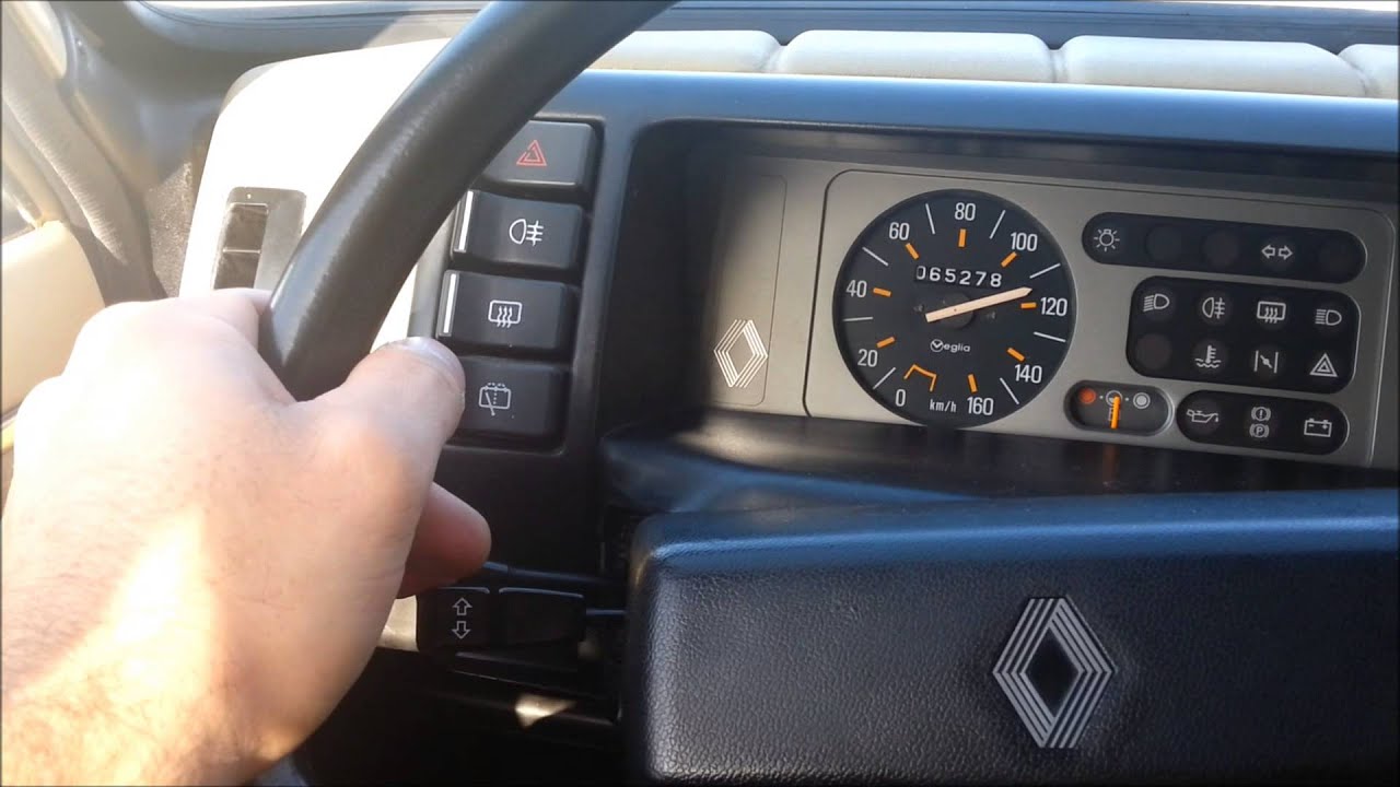Renault 5 Automatic 1981 - YouTube