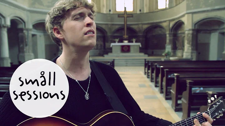 RHODES - Close Your Eyes (acoustic) | Smll Sessions