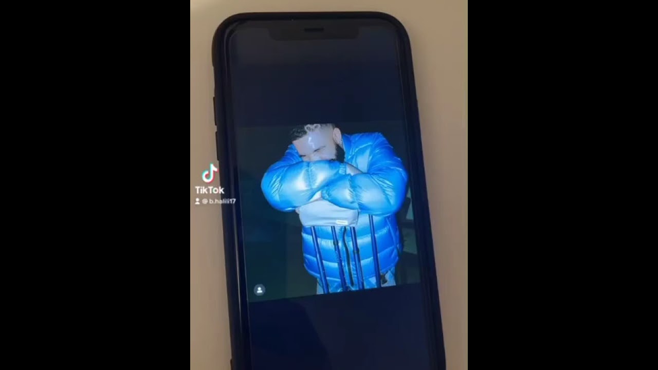 Portrait drawing of Drake✏️