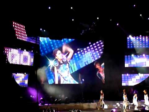 青春鬥 - 杨丞琳 [Whimsical World Tour - 16/10/2010]