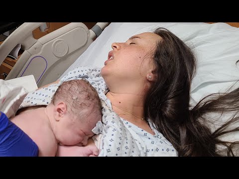 What Does Natural Childbirth in a Hospital Look Like?!