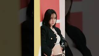 𝓛𝓲𝓼𝓪 İnk İsoo İli̇fi̇lm İktok