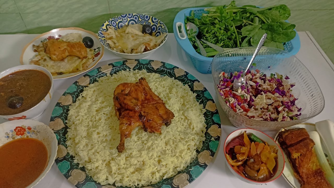 دجاج شوي مركه سبزي حلاوه المحلبي بالشعريه فرزت سبزي غسلت المطبخ ♥️