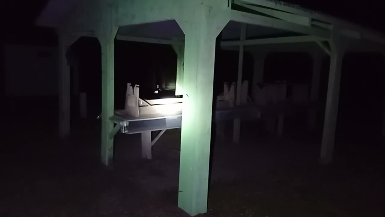 Fui no cemitério madrugada foi tenso 