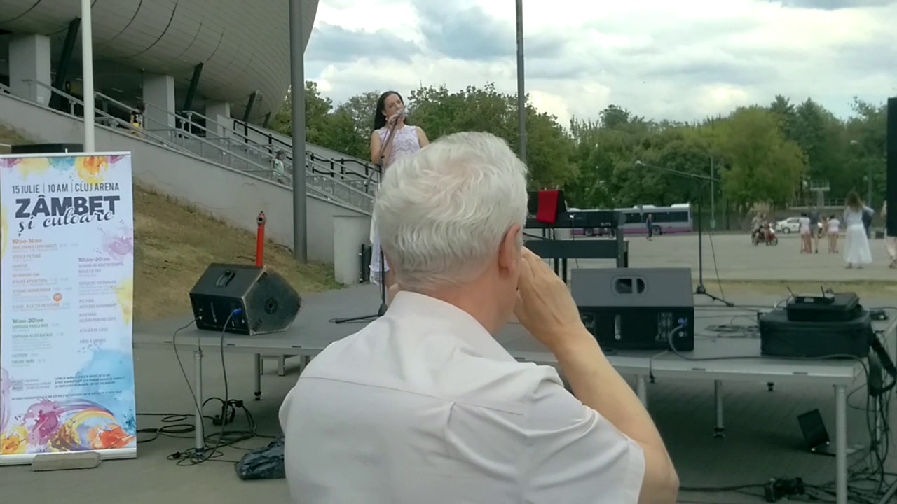 pentru ea la putna clopot bate pentru ea la putna clopot bate