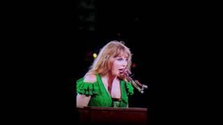 Taylor Swift cantando You’re On Your Own, Kid en México  ¡Momento histórico!