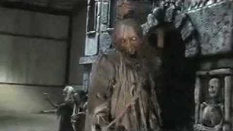 HAUNTEDPROPS Twist in the Wind & Tree