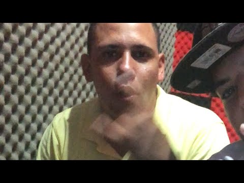 En El Studio Con El Fujitivo HD YenSyMusic #Amor De 4 #Rap