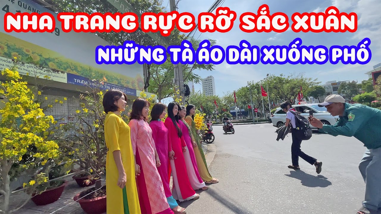 Nha Trang giáp tết chợ hoa khắp mọi nẻo đường - những tà áo dài xinh đẹp chụp hình trên phố hoa