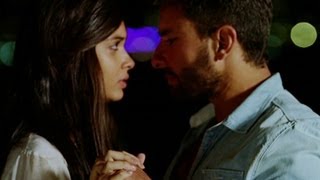 Diana Penty's first kiss in a Movie | Bollywood Movie | Cocktail screenshot 1