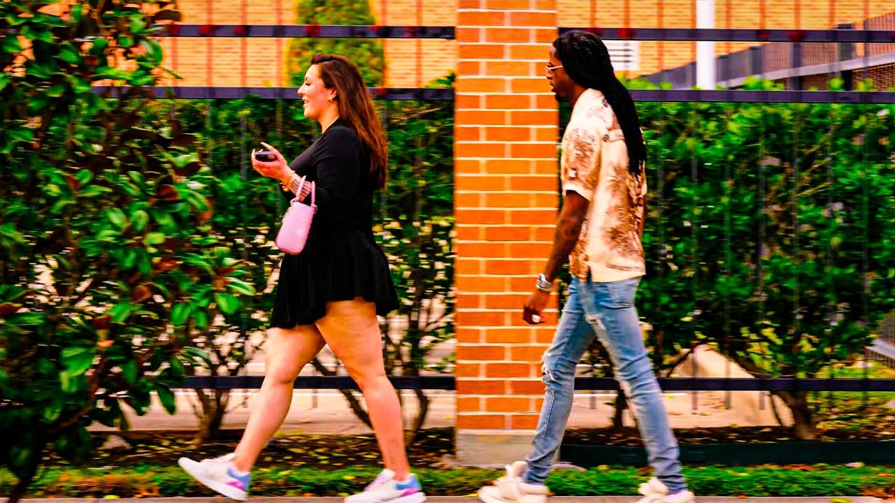 ELLE ME MANQUE DE RESPECT… JUSQU’À CE QU’ELLE VOIT LA FERRARI 😮💥 #nyyearprice