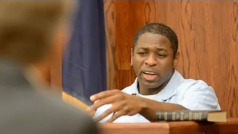 Defendant Tyrone Robinson takes the stand in Singl...