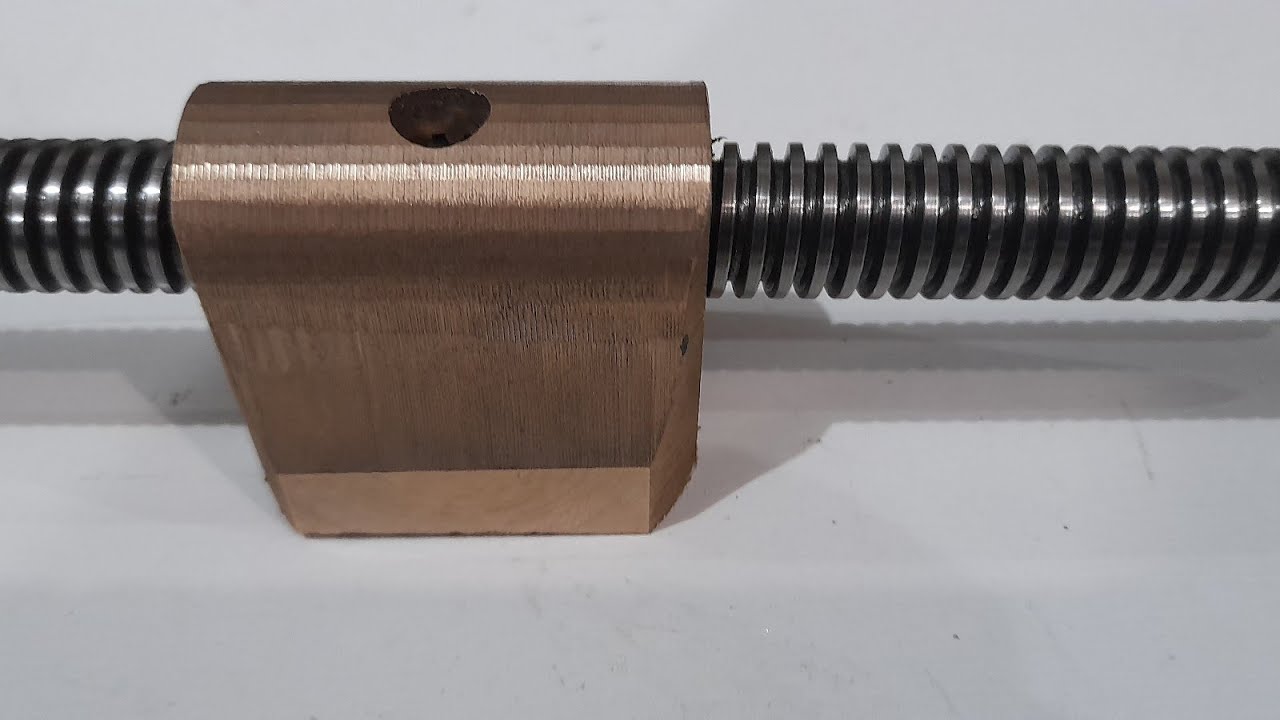 HOJE  FIZ PORCA  DO FUSO TRANSVERSAL DO TORNO DE  LF MAZIN