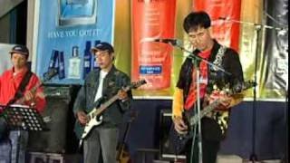 Video thumbnail of "ဘာကုိယိုးရမွာလဲ(စိုင္းဆိုင္ေမာ၀္)"