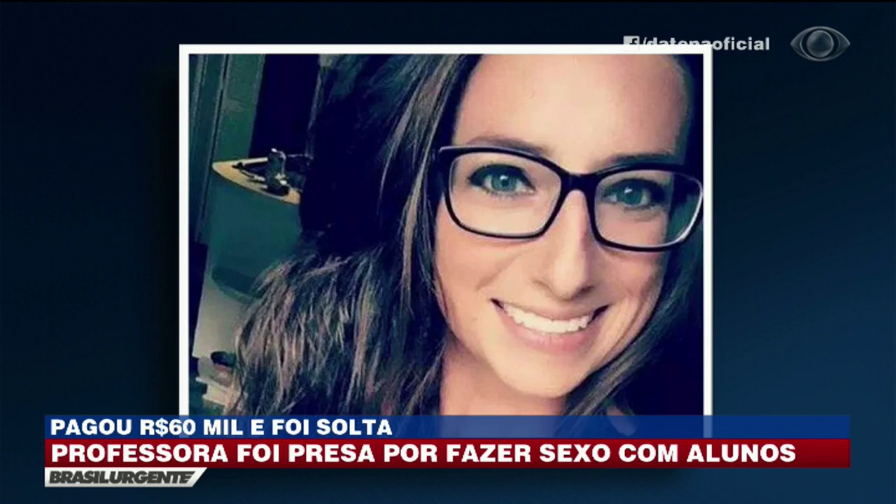 Professora fazia sexo com alunos