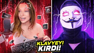 Si̇ni̇rli̇ Kiz Yayinciyi Hi̇leyle Trolledi̇m Klavyeyi̇ Kirdi Cs 2