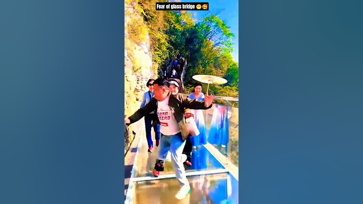 fear of glass bridge 😁😂 #shorts #short #funny #funnyvideo #funnyshorts #fun #glassbridge #glass