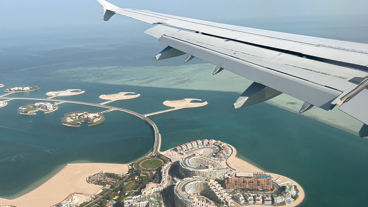 Airbus A320 Landing in Doha