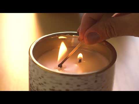 Video: ¿Se deben encender velas decorativas?