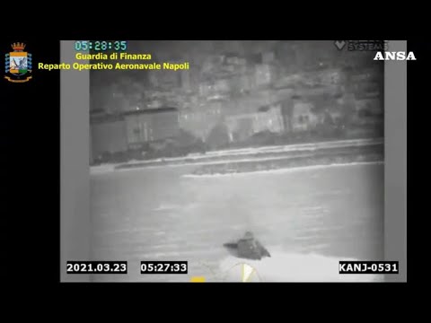 Napoli, 12 arresti per pesca di frodo dei datteri di mare