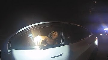 Rechthebbende bestuurder weigert auto te verplaatsen, verandert boete in arrestatie