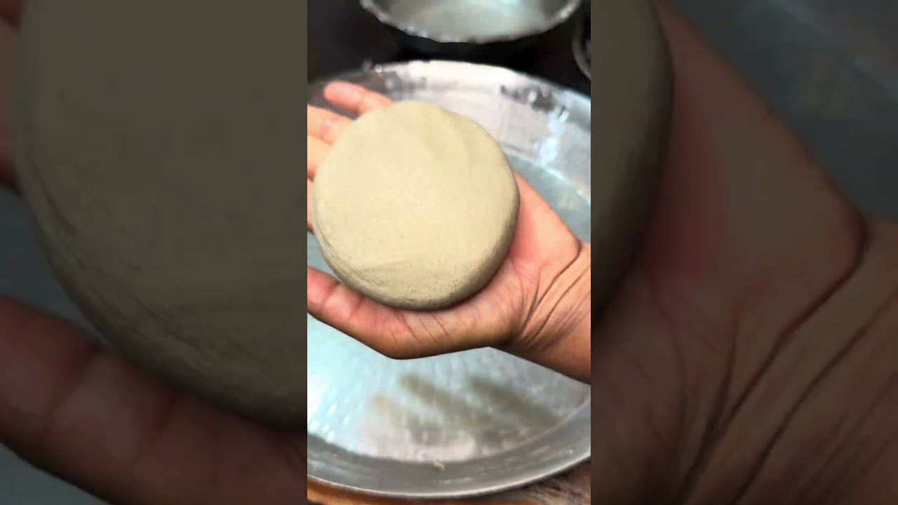 recipe new चंद्रासारखी गोल गरगरीत बाजरीची भाकरी #recipe #mar