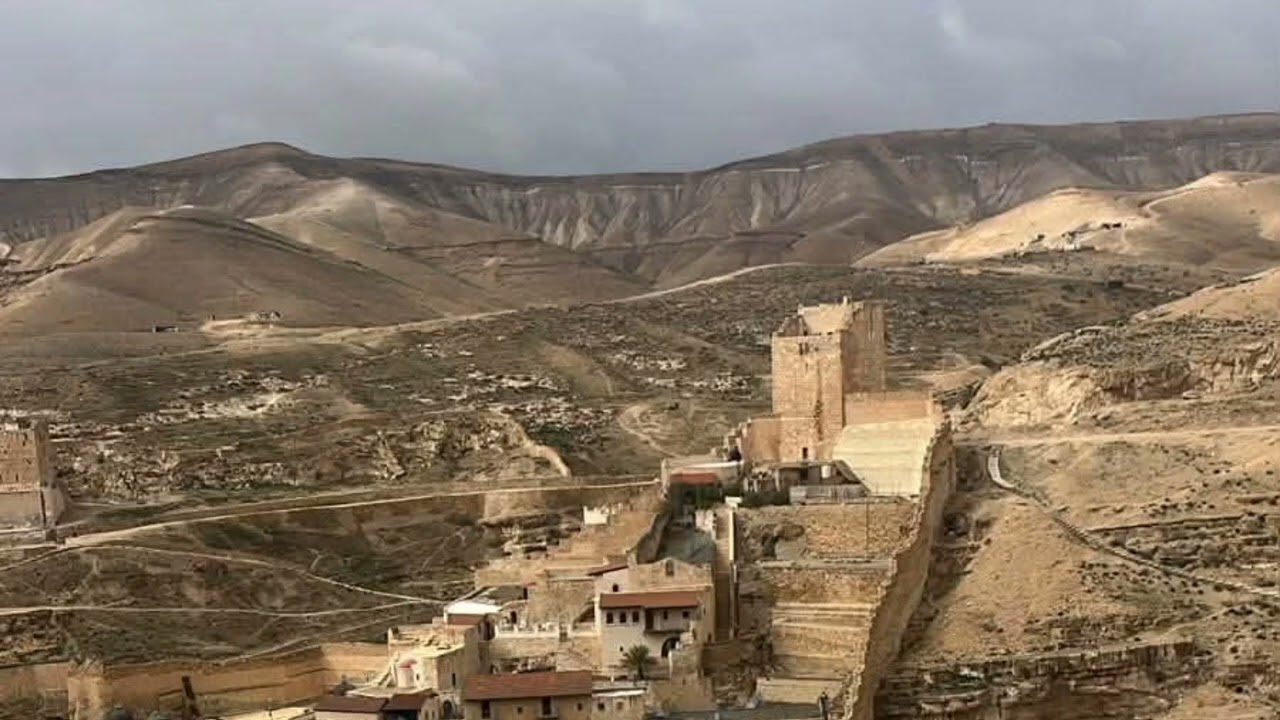 Diyos na di Nababaluktot