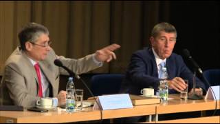 Diskuze ministra financí Andreje Babiše se studenty