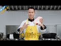 厨师长教你：年菜“冰糖肘子”的家常做法，色泽红亮，肉香十足