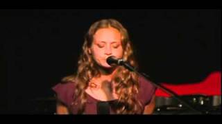 Video thumbnail of "Fiona Apple - Fast As You Can"