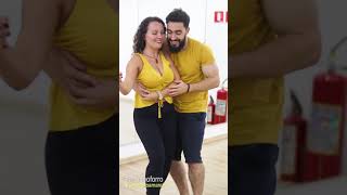 Dançando Xote Para Campanha Setembro Amarelo - Renata E Lucas Pé Descalço