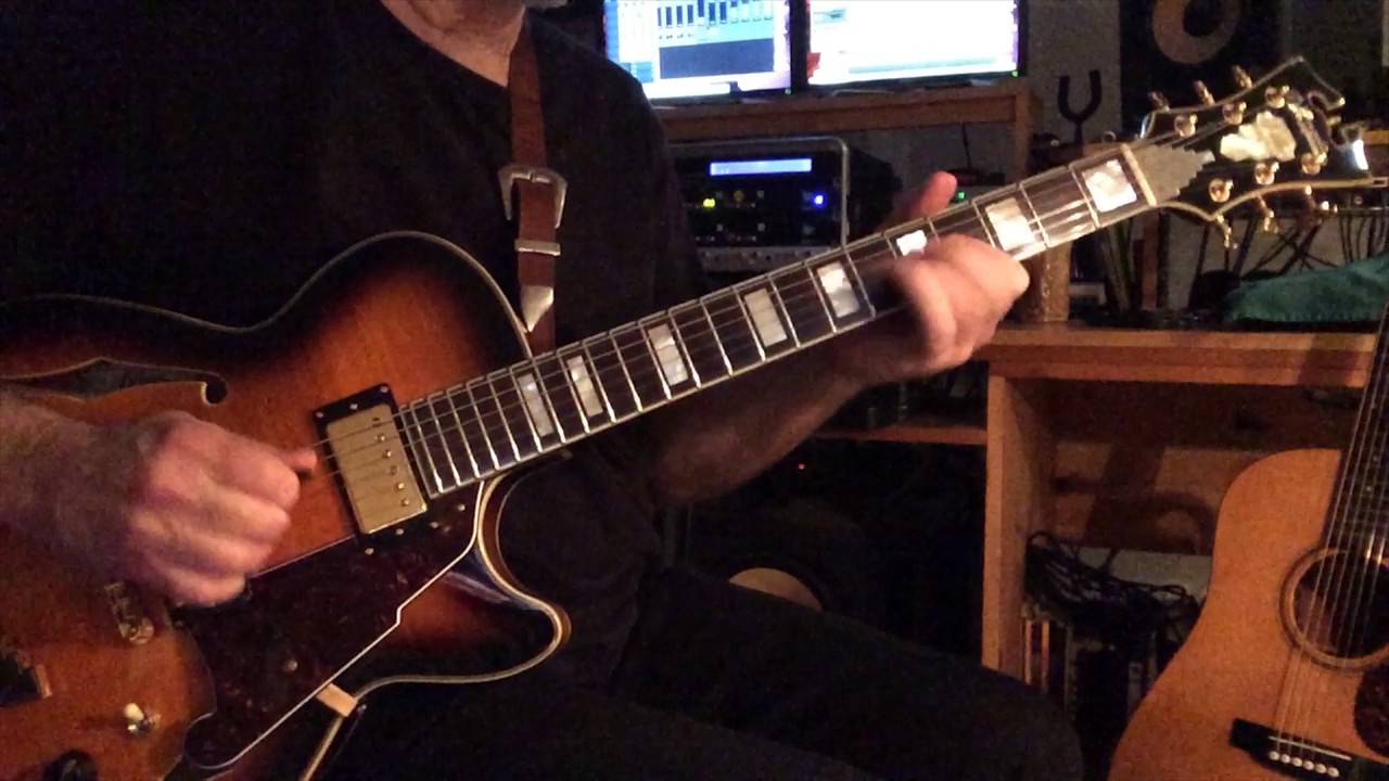 James Oldenburg plays Joe Pass's Blues Intro