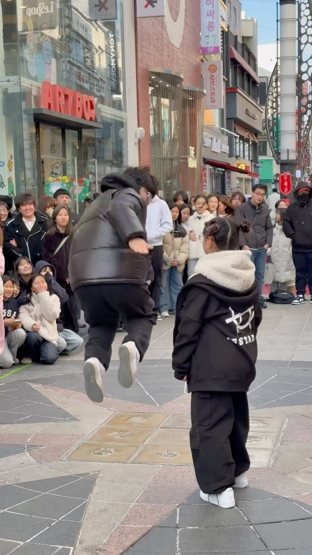 여동생의 터치챌린지 오빠의 반응은? #hiphop #춤추는곰돌의랜덤댄스 #kpop #랜덤플레이댄스 #dance #챌린지 #music #터치챌린지 #everytimewetouch