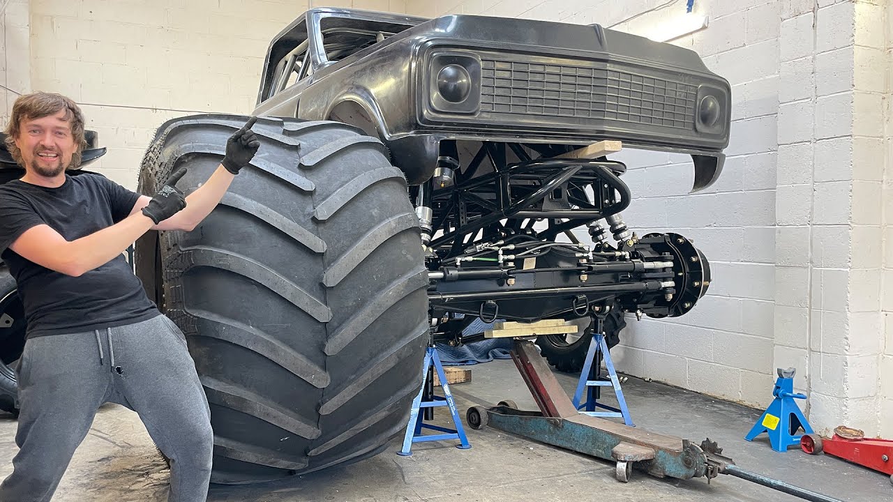 Monster Trucks Custom Shop.