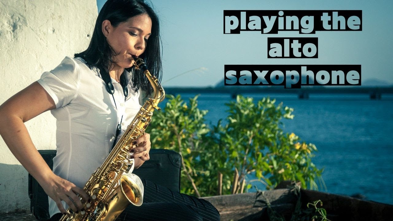 Playing the alto saxophone NO.1