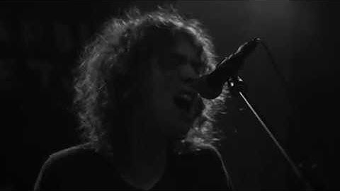 Warbly Jets - Getting Closer (Than I Ever Have) (Official Video)