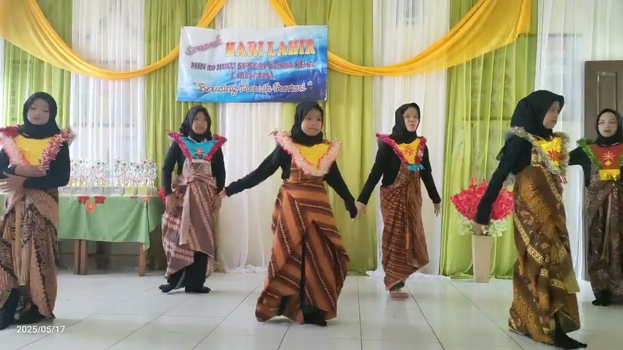 Tari Paris Barantai - Kalimantan Selatan